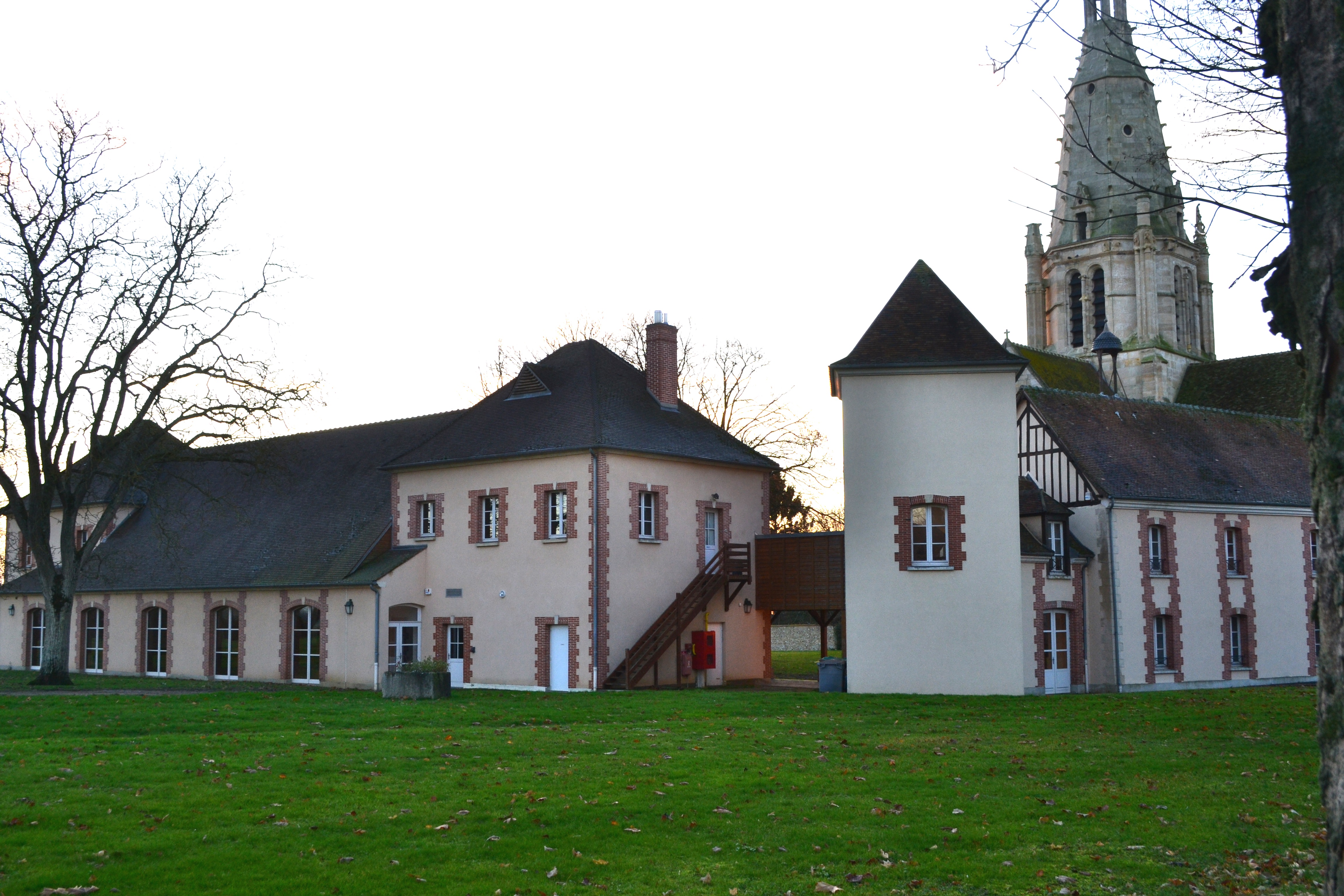 Centre-Philippe-de-l-Isle-seminaire