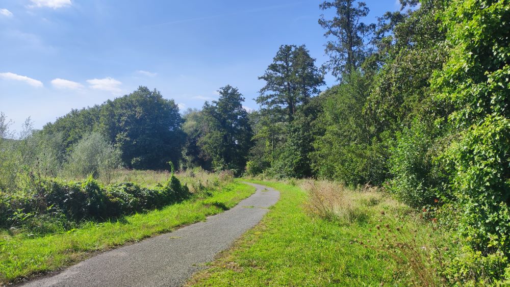LA VALLÉE DES MIROIRS
