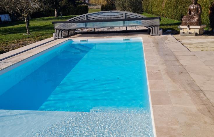Piscine extérieure ouvert du 04/04 au 04/10