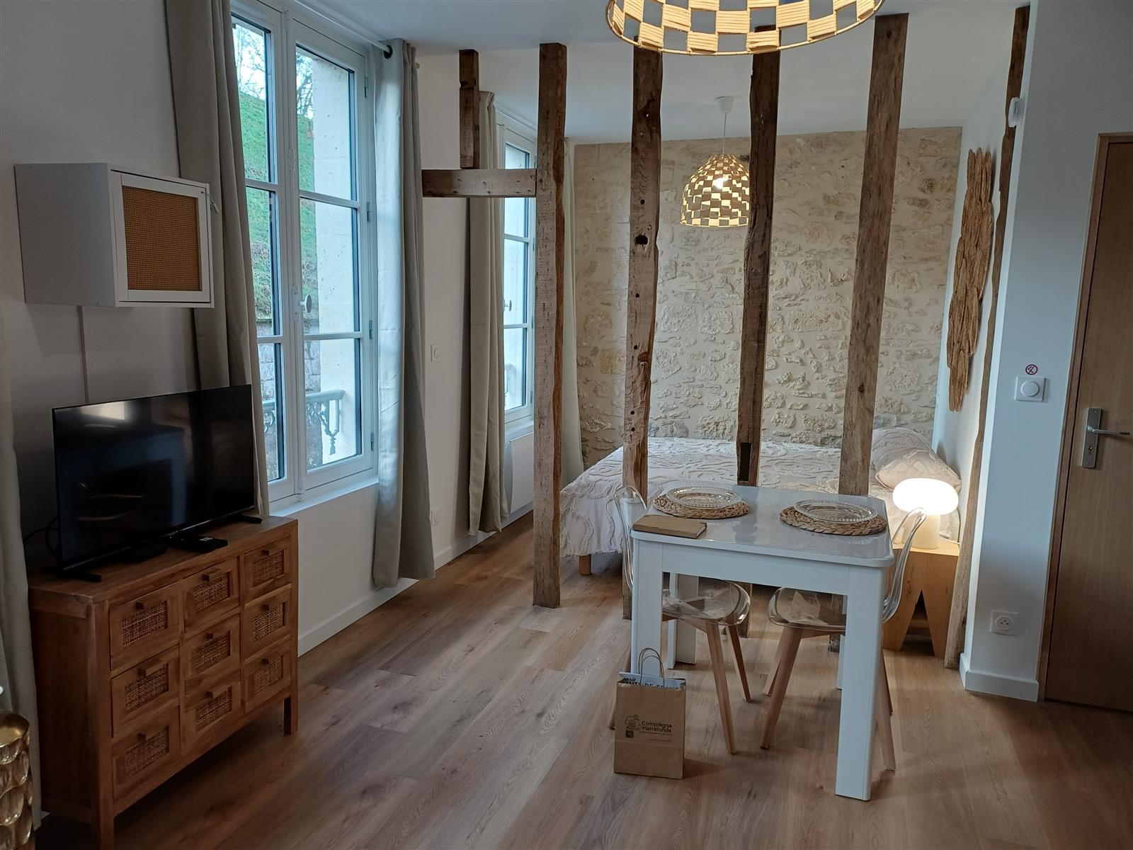 Coin repas et chambre