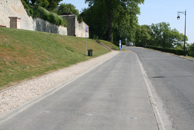Accès aire 1 Promenade de la Couloire < Laon < Aisne < Picardie