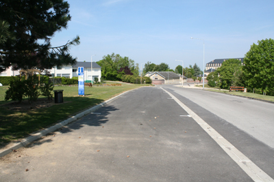 Accès aire 2 rue du Maréchal Juin < Laon < Aisne < Picardie