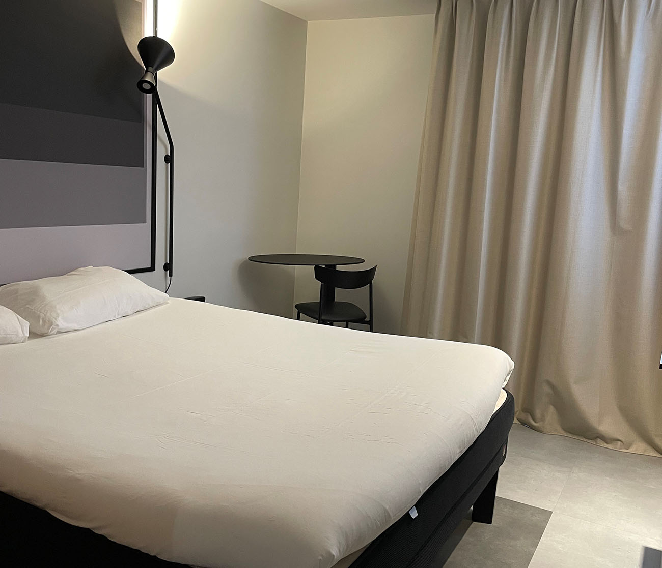 CHAMBRE SQUARE SIM