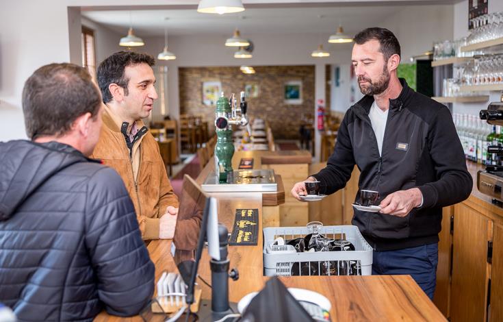 Café du port_© Bruno Beucher - Oise Tourisme