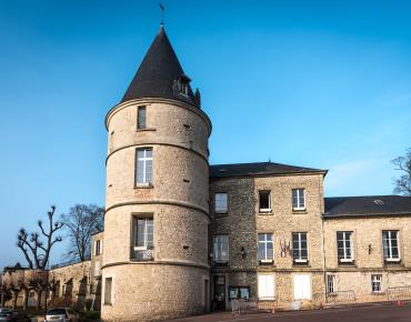 Trie-Château