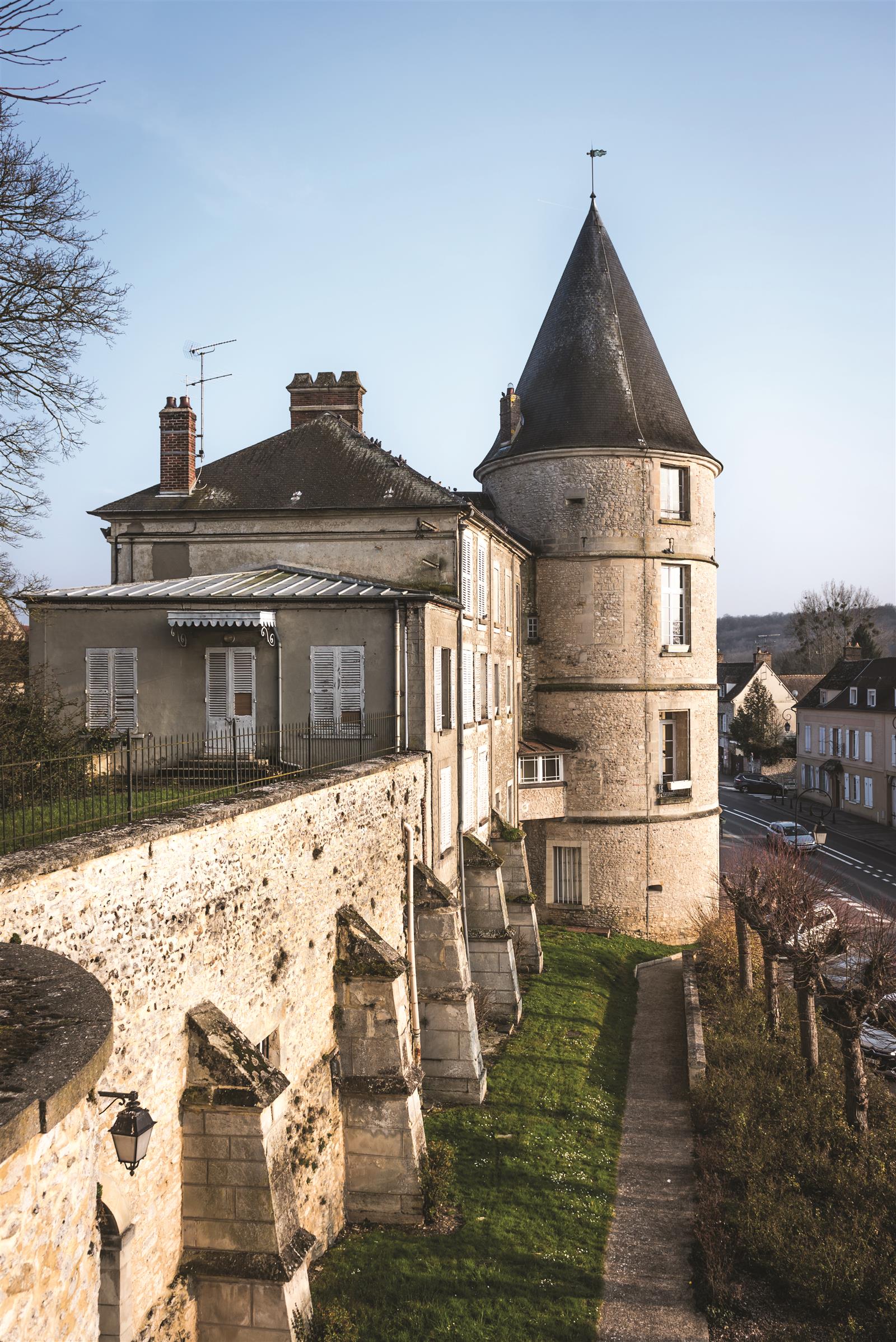 Trie-Château