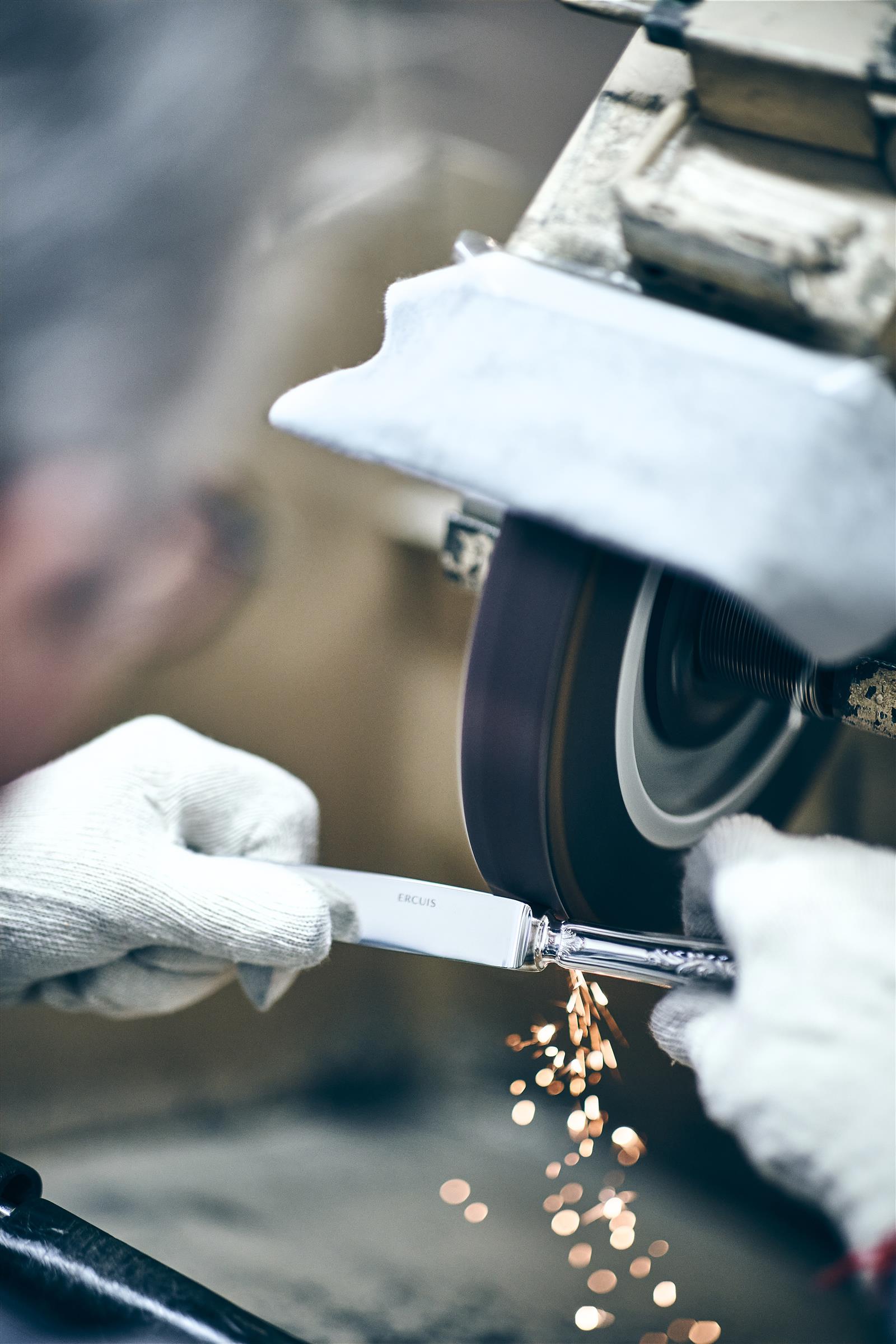 ERCUIS - Savoir-faire - Couverts -avivage 4