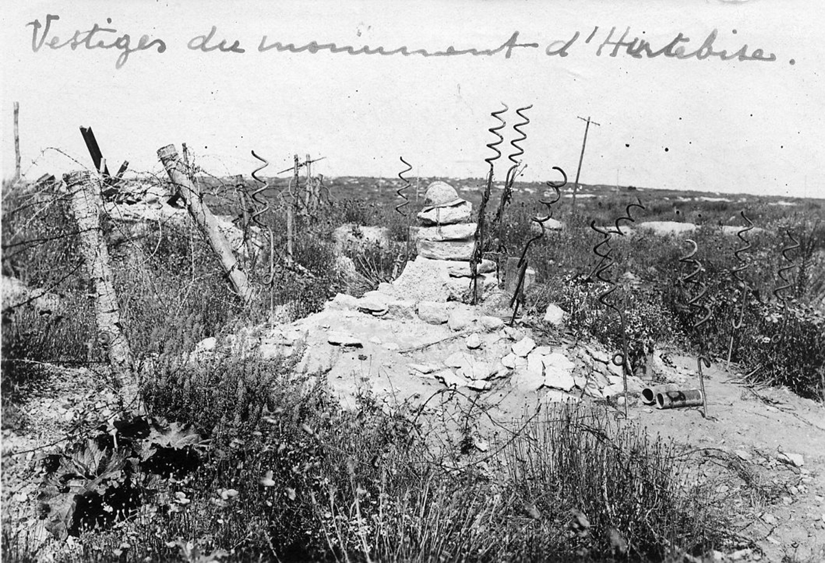 Vestiges monument Hurtebise < Oulches- < Oulches-la-Vallée-Foulon < Ai