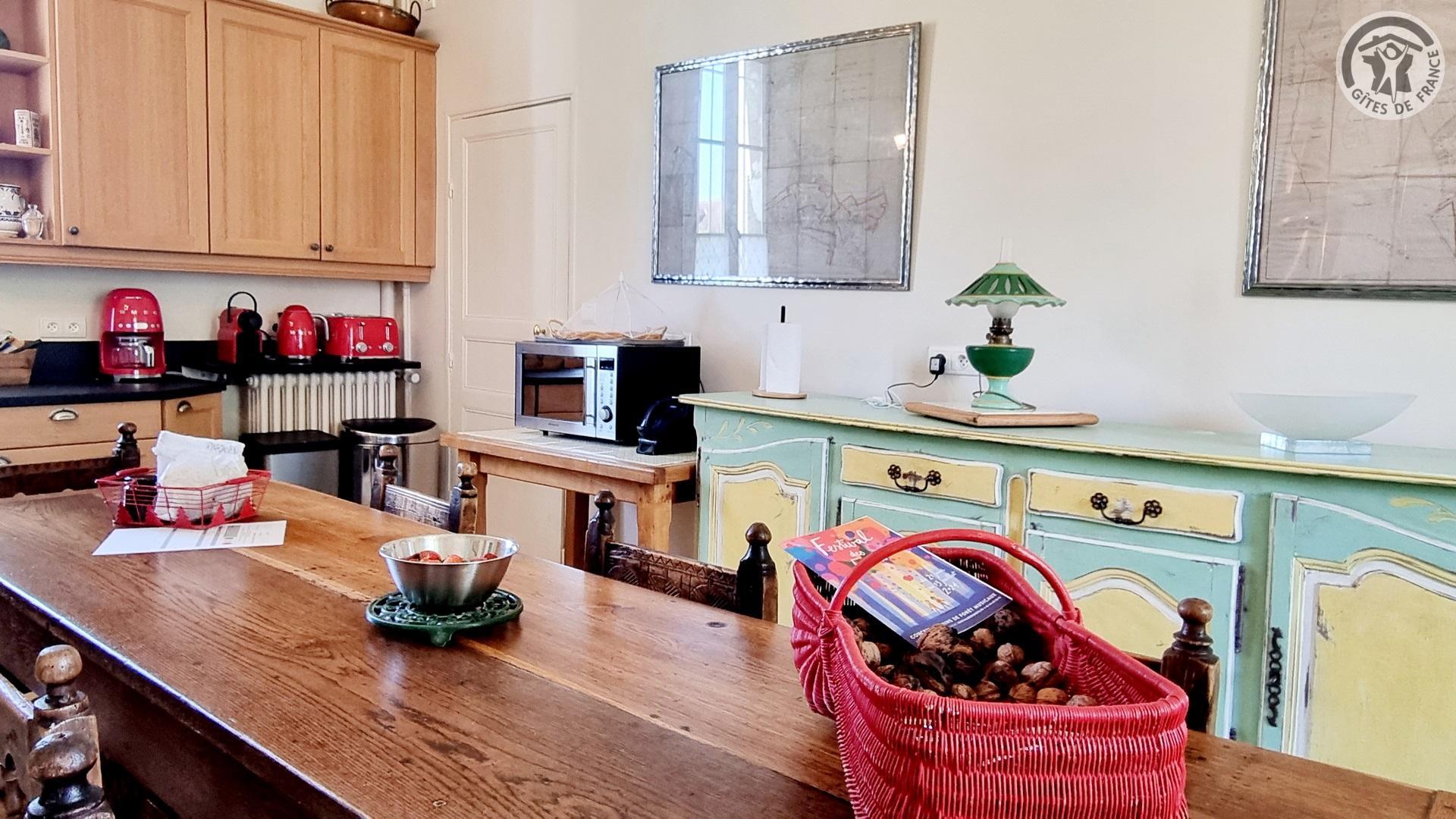 LARGNY SUR AUTOMNE Le Manoir de la Cour