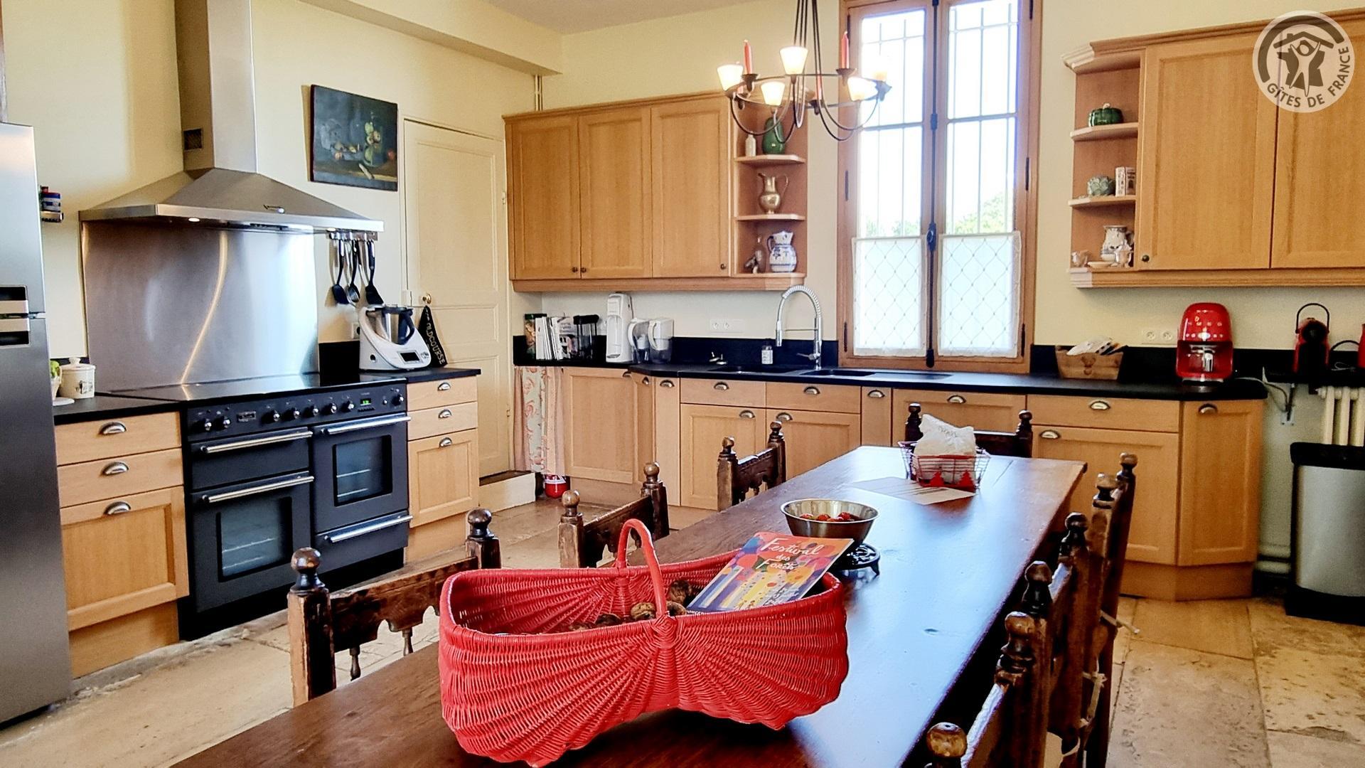 LARGNY SUR AUTOMNE Le Manoir de la Cour