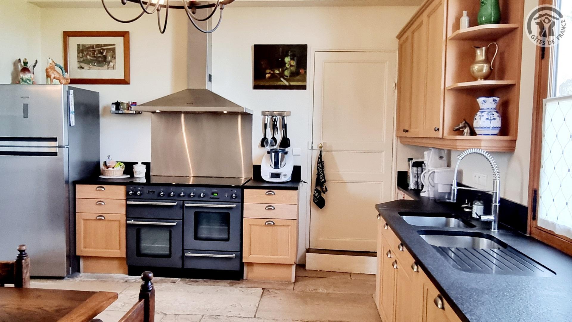 LARGNY SUR AUTOMNE Le Manoir de la Cour