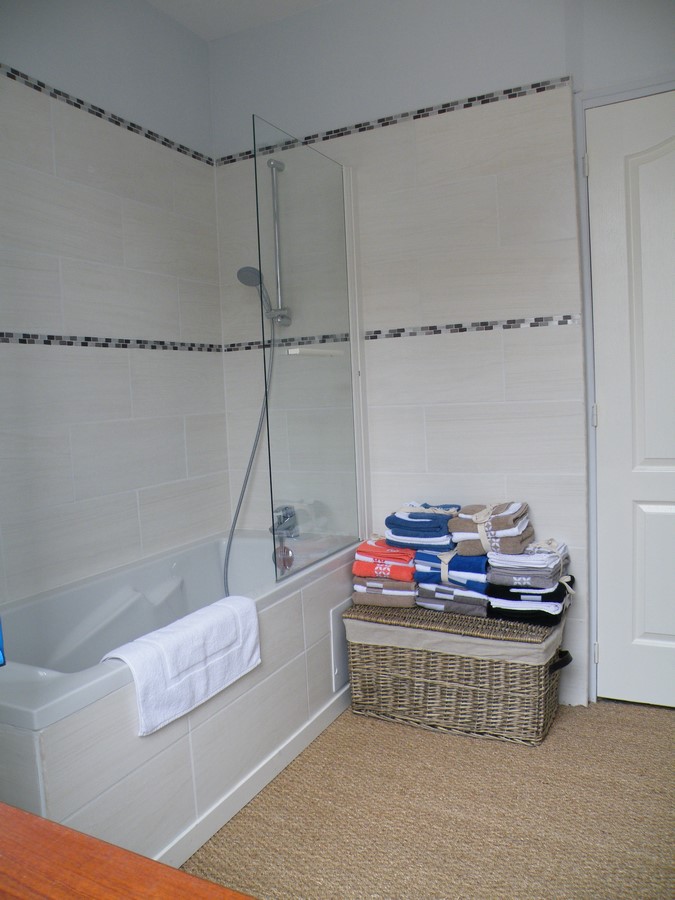 ARRANCY Les volets bleus