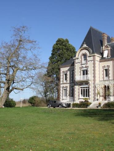 TRIE-CHATEAU Château de la Folie