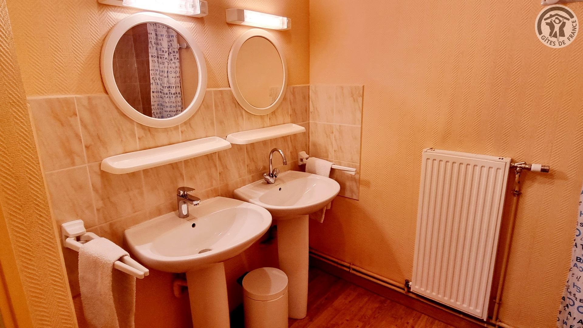 MONAMPTEUIL Monampteuil