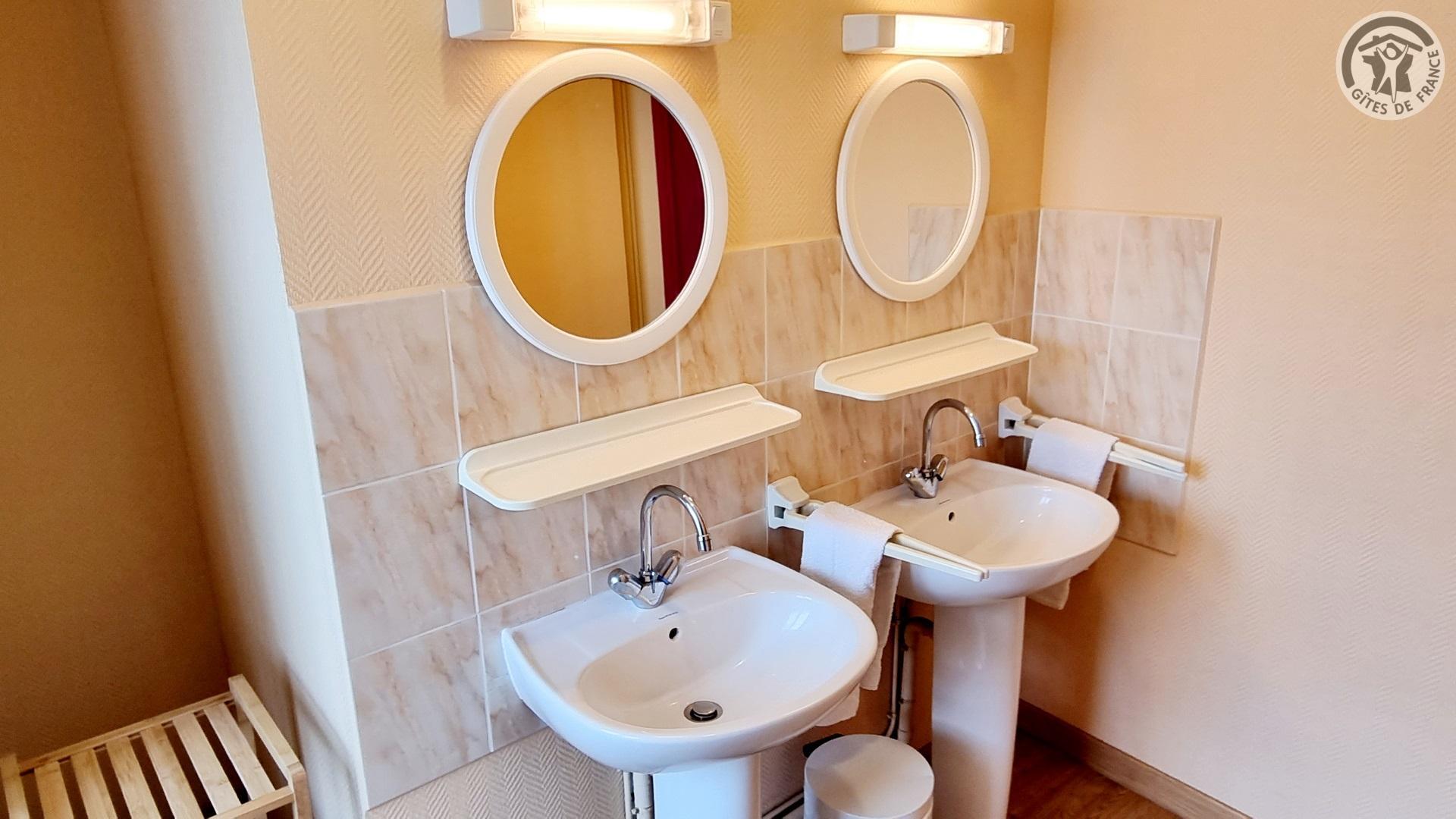 MONAMPTEUIL Monampteuil