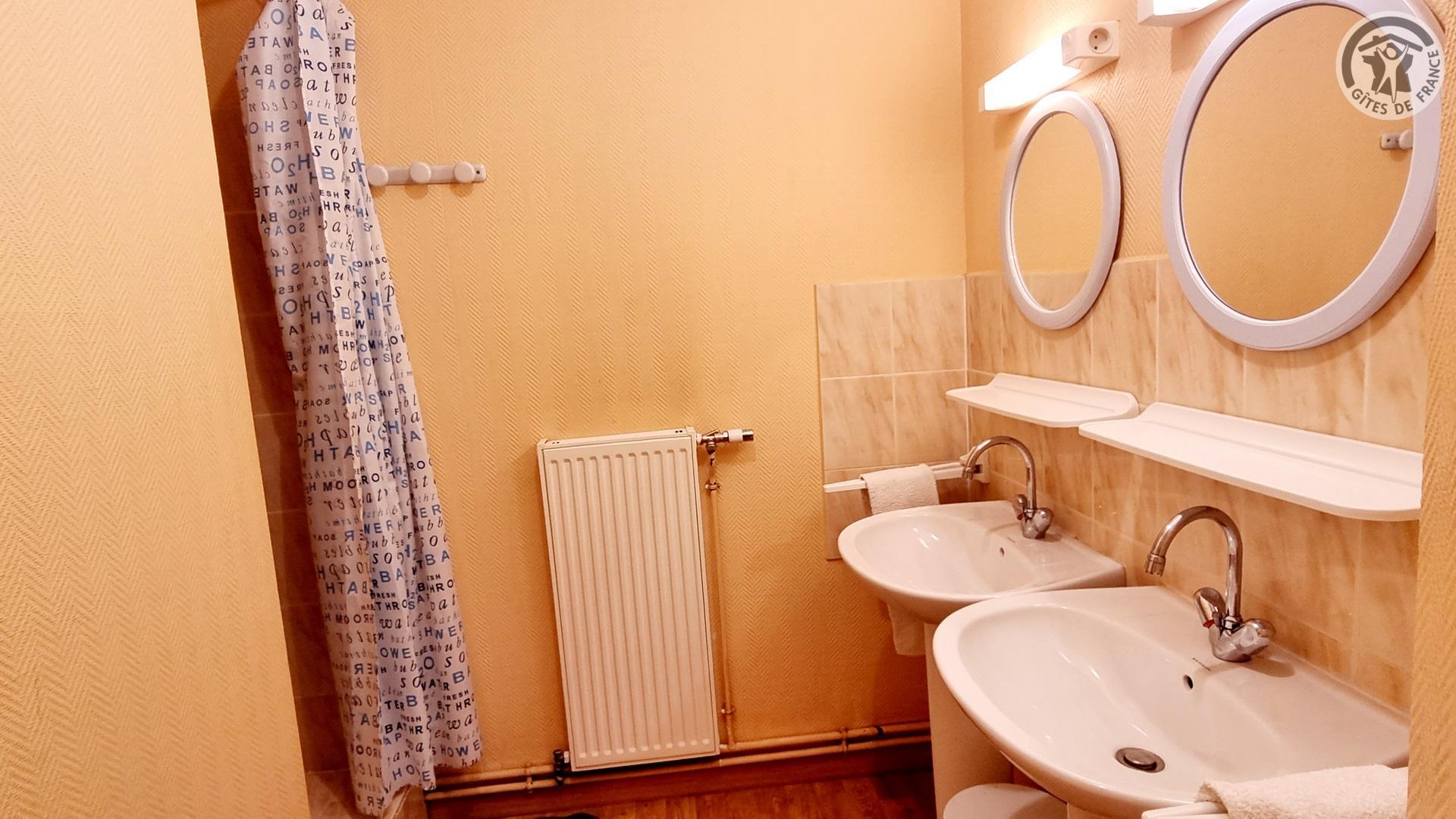 MONAMPTEUIL Monampteuil