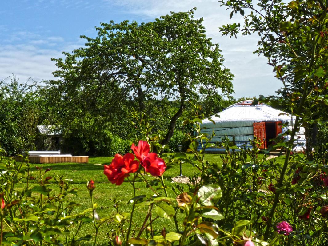 TRIE-CHATEAU Les Yourtes des Templiers