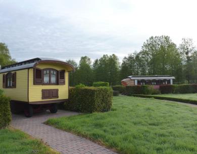 ST GERMER DE FLY La Roulotte 