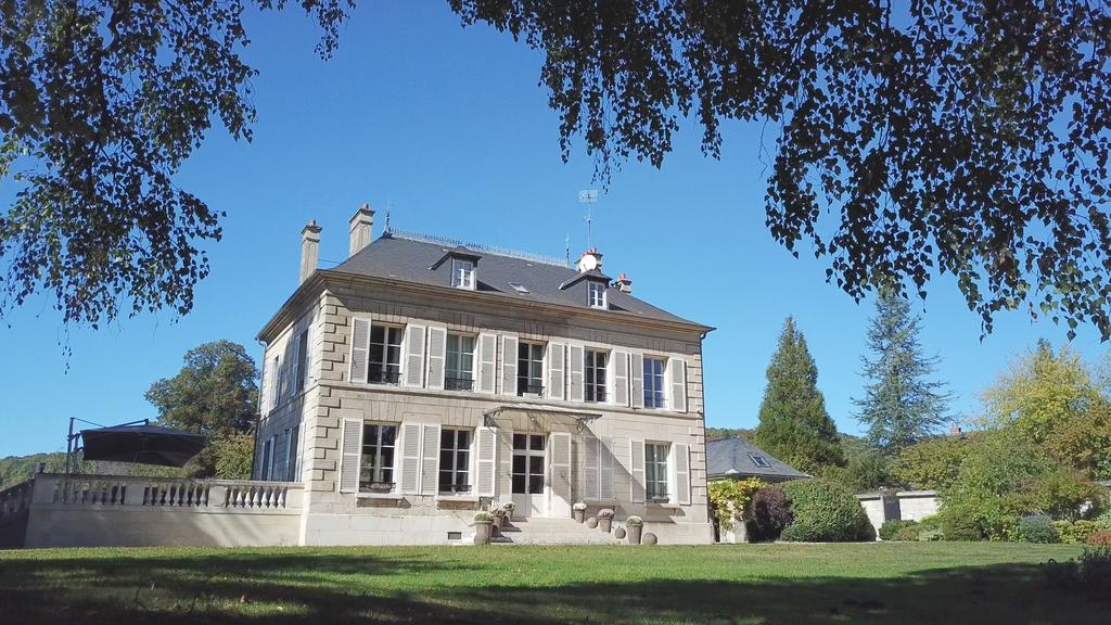 ATTICHY Le Baptistère