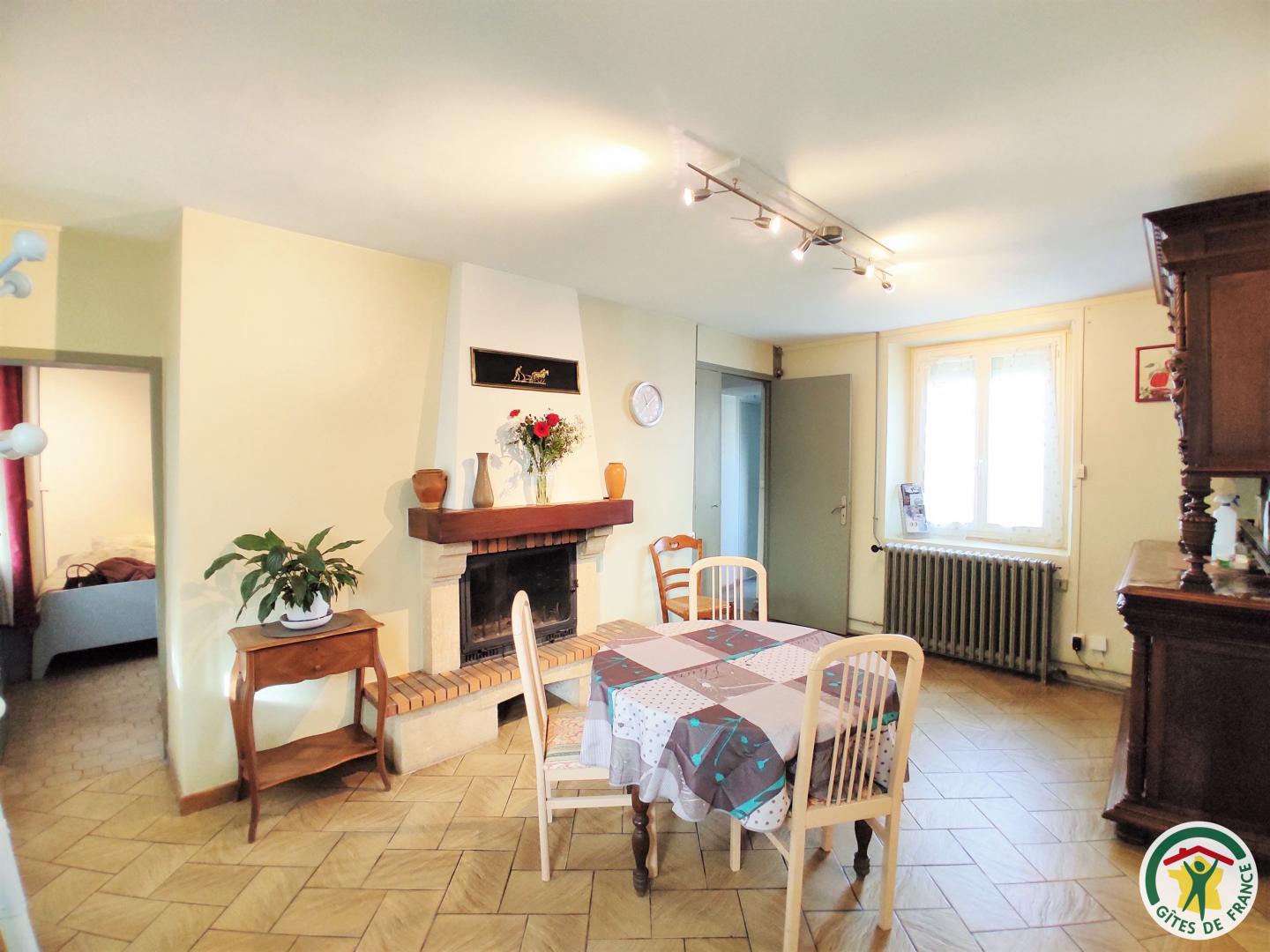 VILLERS-SAINT-SEPULCRE Aux portes du Dolmen