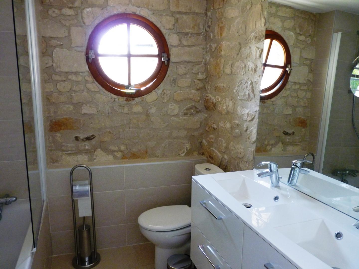 HADANCOURT-LE-HAUT-CLOCHER Gite du Haut Clocher