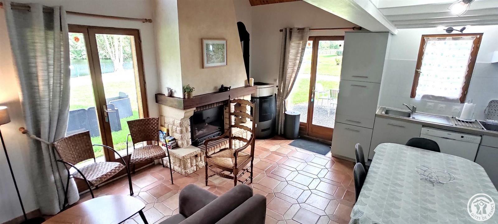 SAINT-GERMER-DE-FLY Le chalet