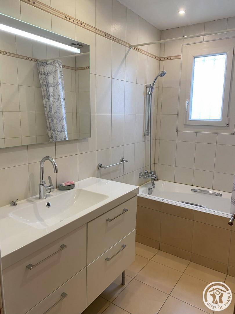 DELINCOURT Gîte du Cornouiller