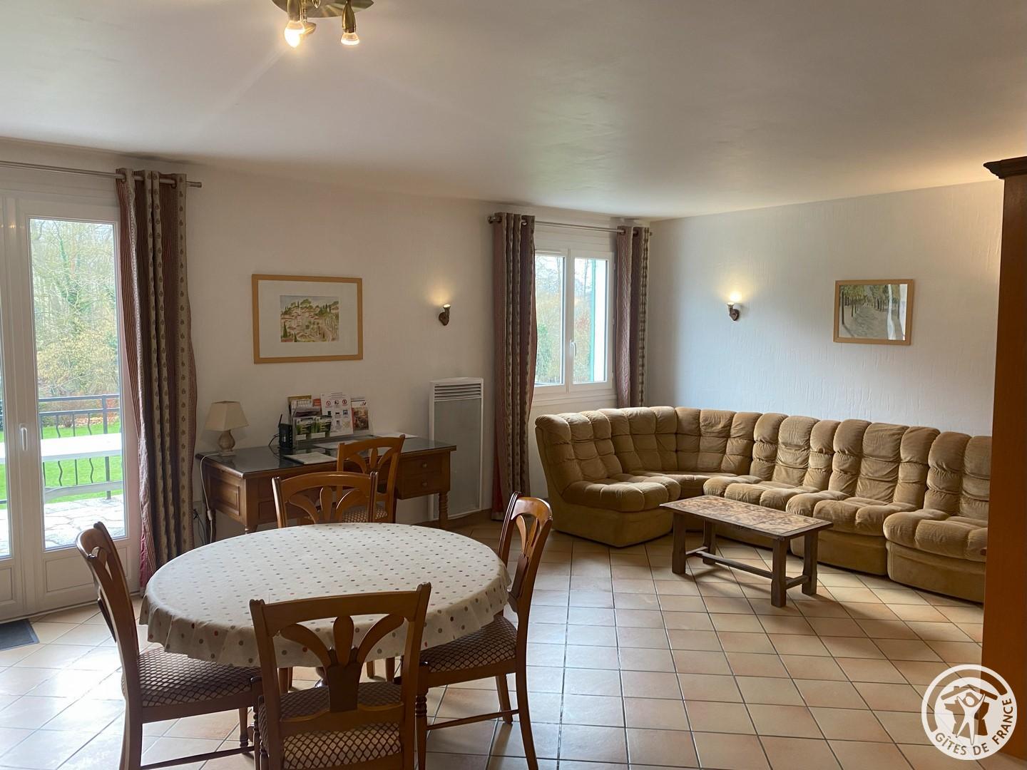 DELINCOURT Gîte du Cornouiller