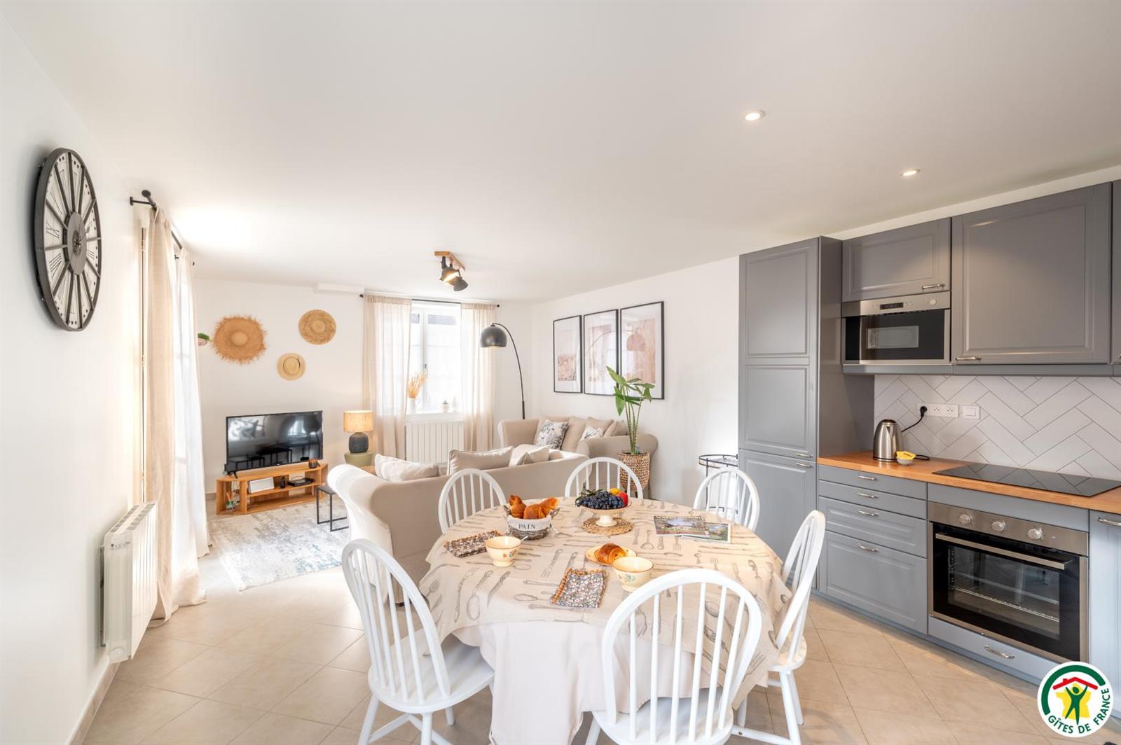 LA NEUVILLE ROY Les hauts de  campagne