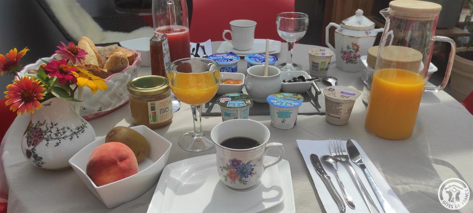 CAISNES La Maison Angèle