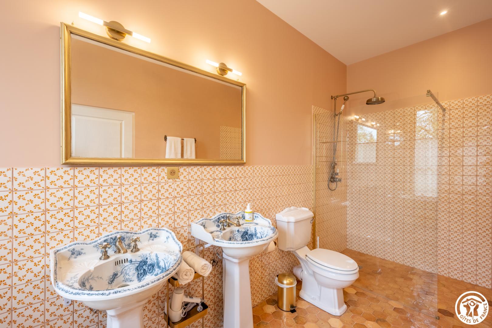 HONDAINVILLE Chambres d'hôtes au Chateau Vert