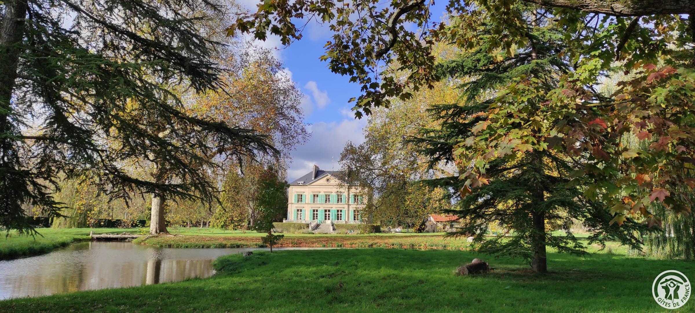 HONDAINVILLE Chambres d'hôtes au Chateau Vert