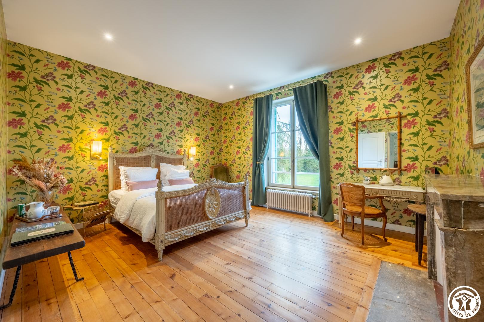 HONDAINVILLE Chambres d'hôtes au Chateau Vert