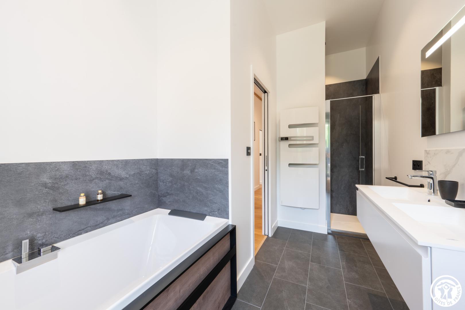 IVRY LE TEMPLE La Commanderie des Templiers