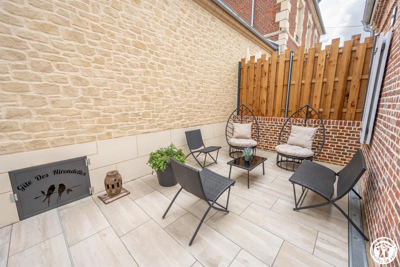 COIVREL Le gite des Hirondelles