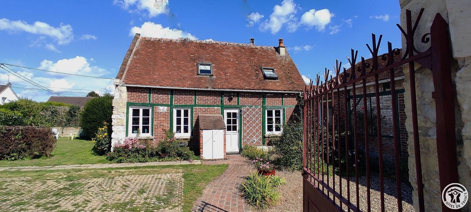 LA-NEUVILLE-ROY Gîte de Mr Le Roy