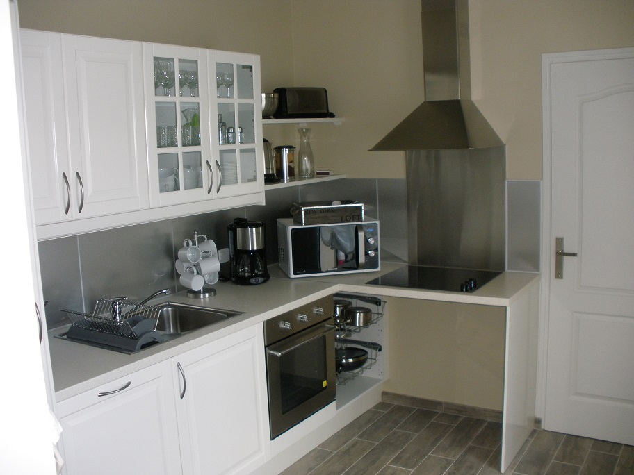 JONQUIERES L'étable