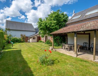 CREVECOEUR-LE-GRAND Gîte de Mme Becquet