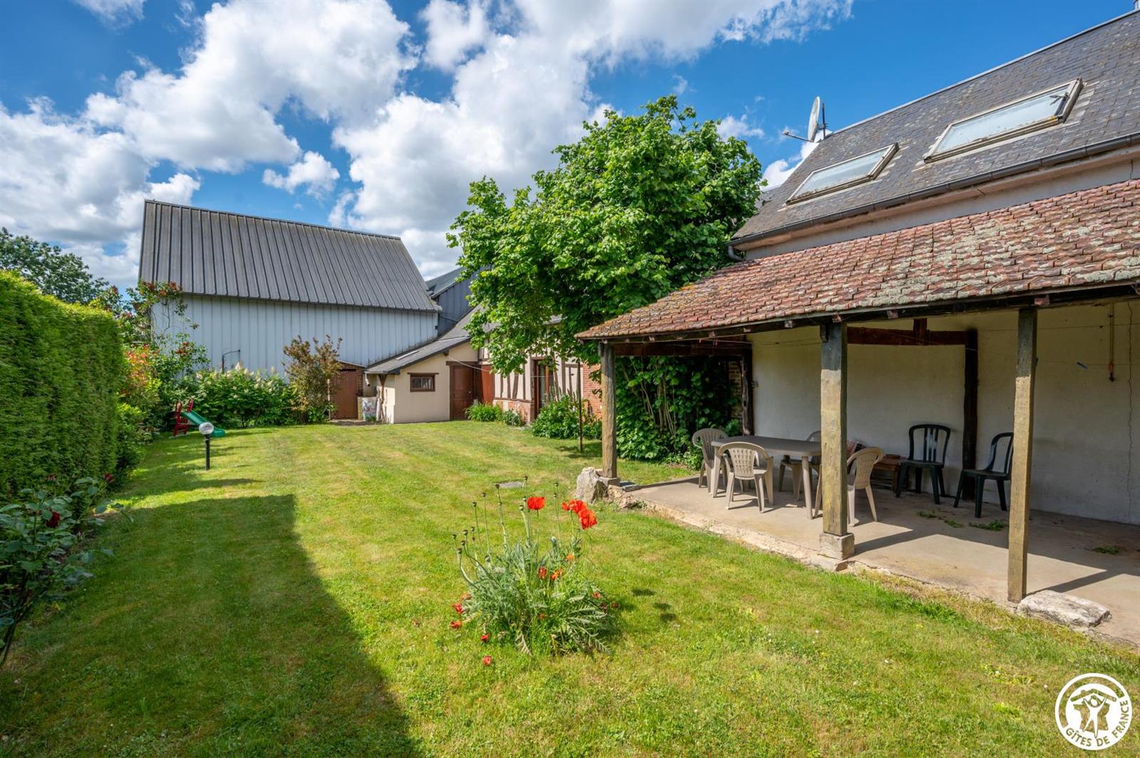 CREVECOEUR-LE-GRAND Gîte de Mme Becquet