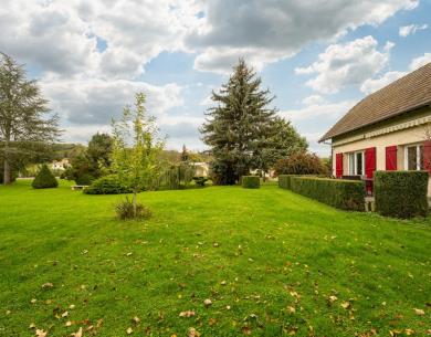 CHAMBLY Le Cèdre et Les Tomettes