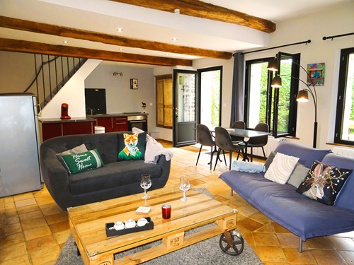 Gite Oise Senlis salon vue sur le jardin tommette au sol décoration champetre 500 (002)