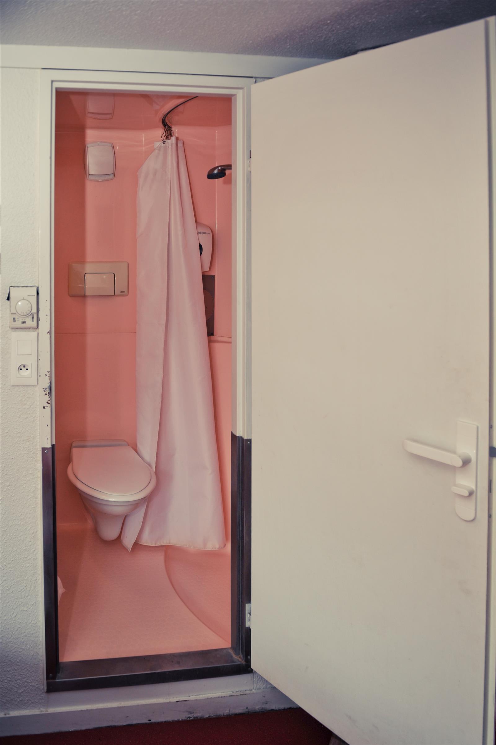 HotelPremiereClasse_2023_AmeMedias toilettes privées