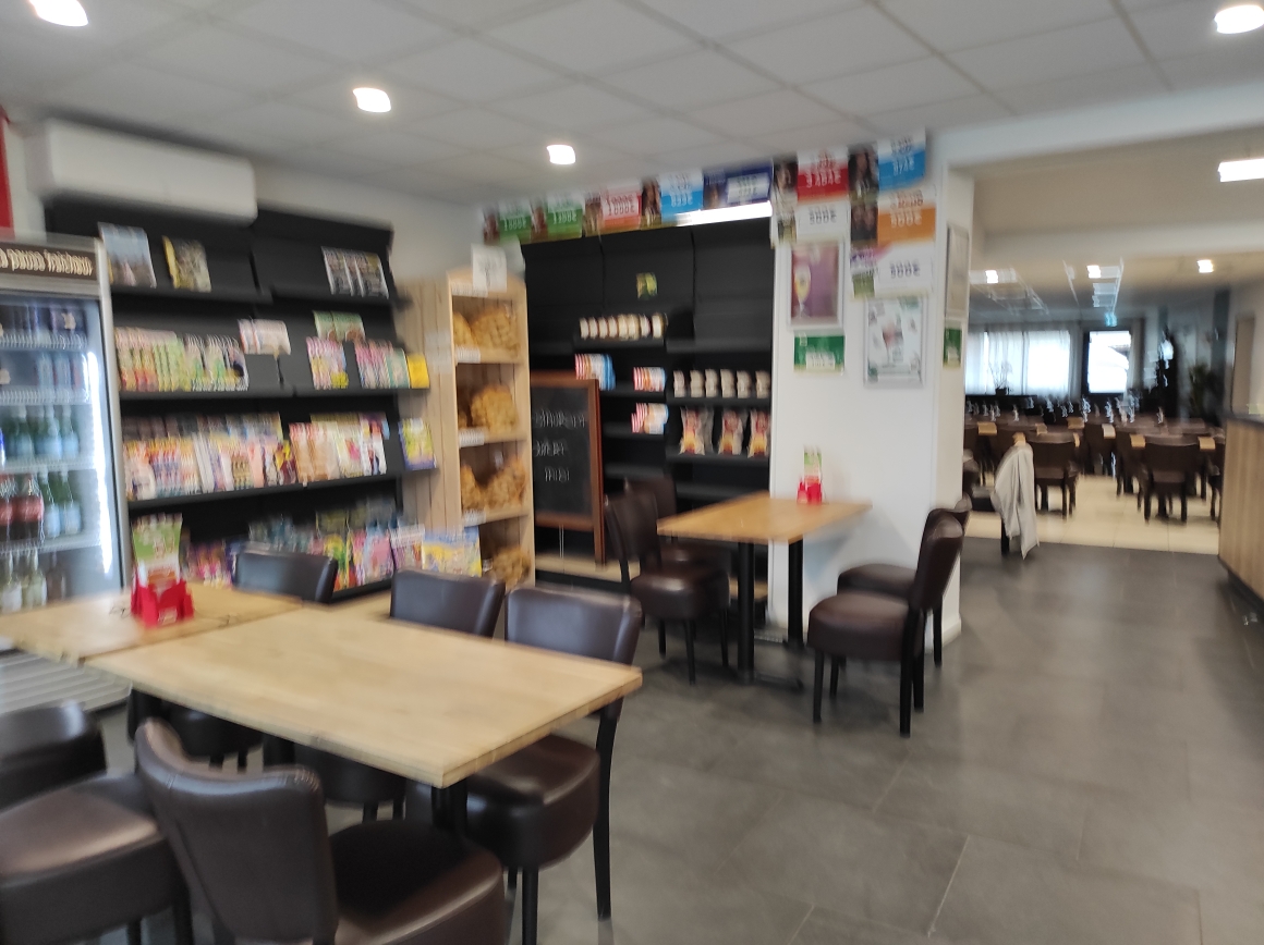 Entrée et Bar