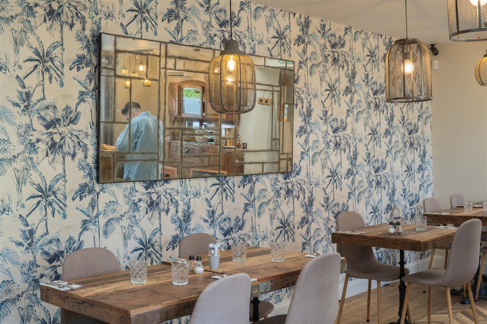La_Buvette-St_Maximin-Inauguration_Bistrot_Pays