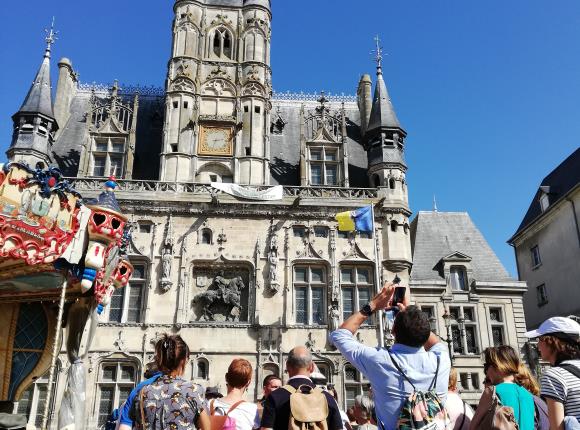 Place de l'Hôtel de Ville_© Compiègne Tourisme