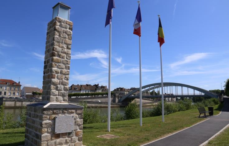 Promenade1-ancien-phare-auvelais-CC-Pays-Oise-et-d-Halatte