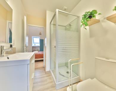 Salle de bains_Meublé à Jaux_VIT