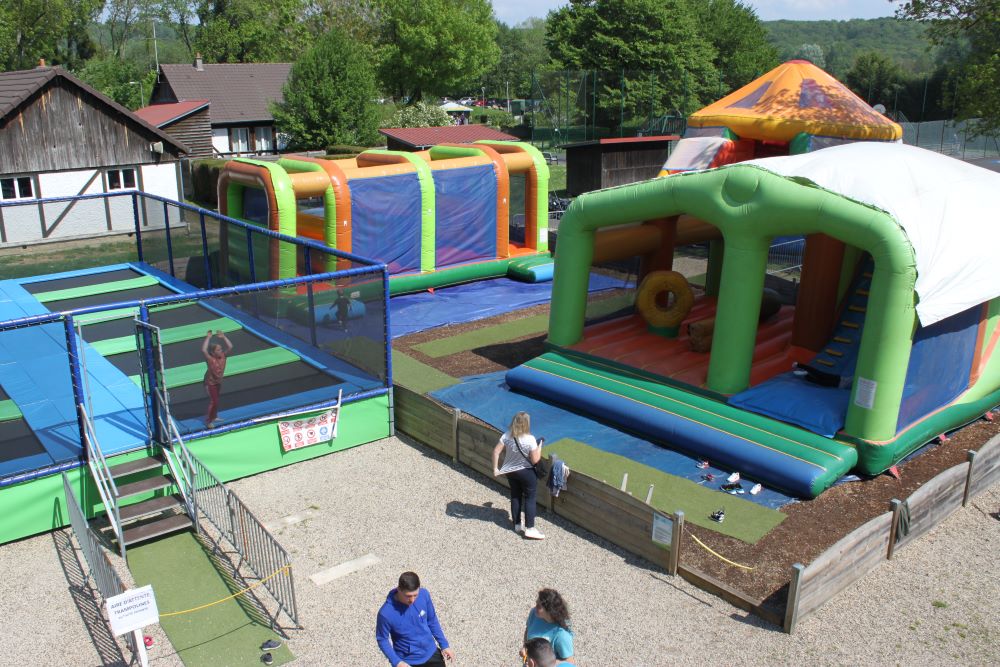 Structures gonflables et trampolines