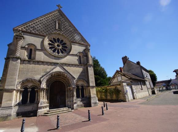 Trie-Château - église
