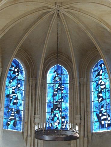 Vitraux de Mirô chapelle St Frambourg